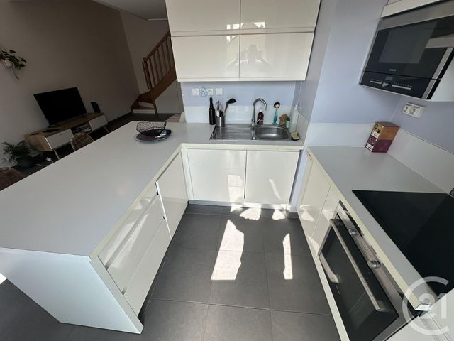 Appartement Duplex à louer - 3 pièces - 65.94 m2 - JUVISY SUR ORGE - 91 - ILE-DE-FRANCE - Century 21 Immo Danton