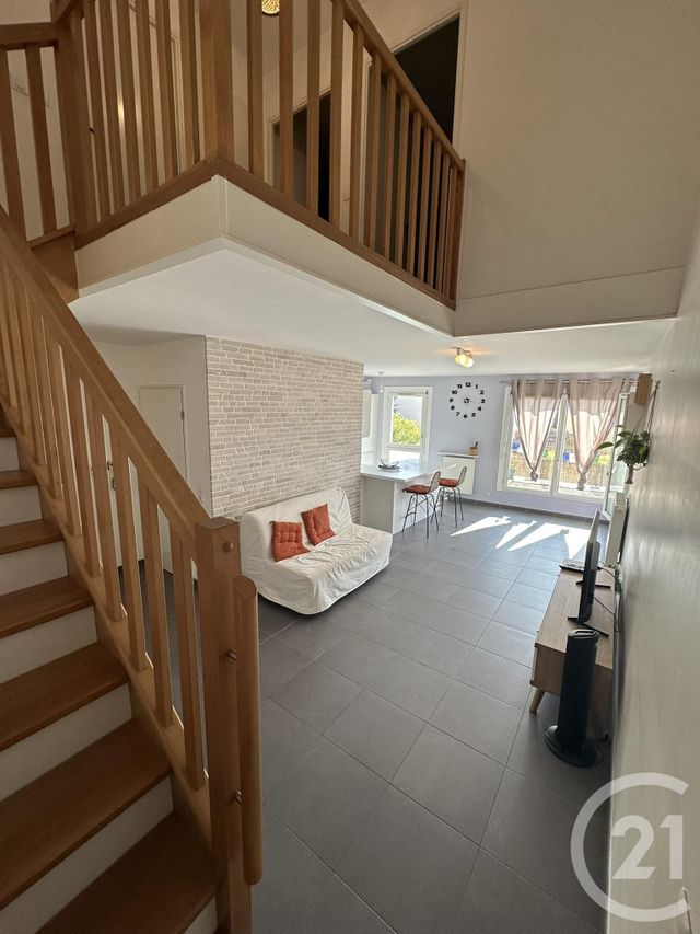 Appartement Duplex à louer - 3 pièces - 65.94 m2 - JUVISY SUR ORGE - 91 - ILE-DE-FRANCE - Century 21 Immo Danton