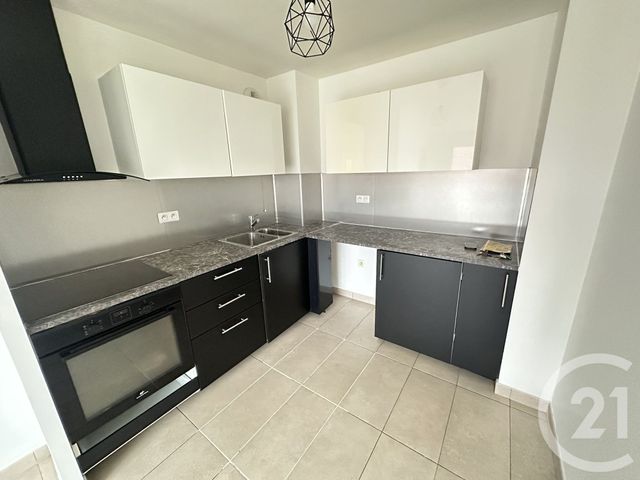 Appartement F2 à louer - 2 pièces - 39.25 m2 - ST FARGEAU PONTHIERRY - 77 - ILE-DE-FRANCE - Century 21 Immo Danton