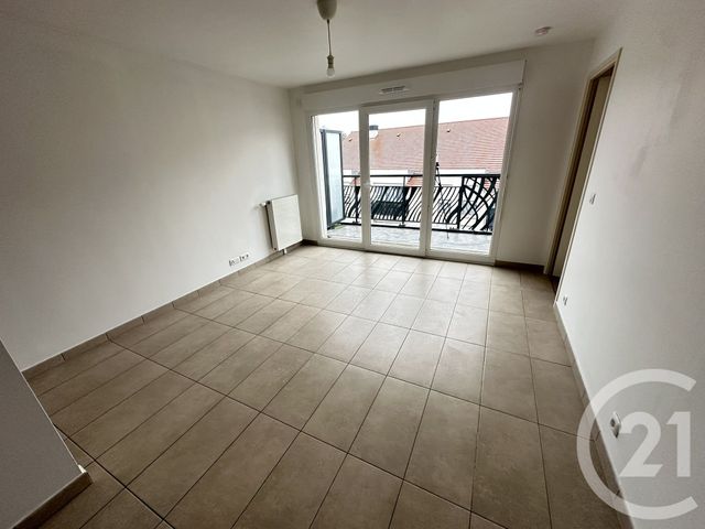 Appartement F2 à louer - 2 pièces - 39.25 m2 - ST FARGEAU PONTHIERRY - 77 - ILE-DE-FRANCE - Century 21 Immo Danton