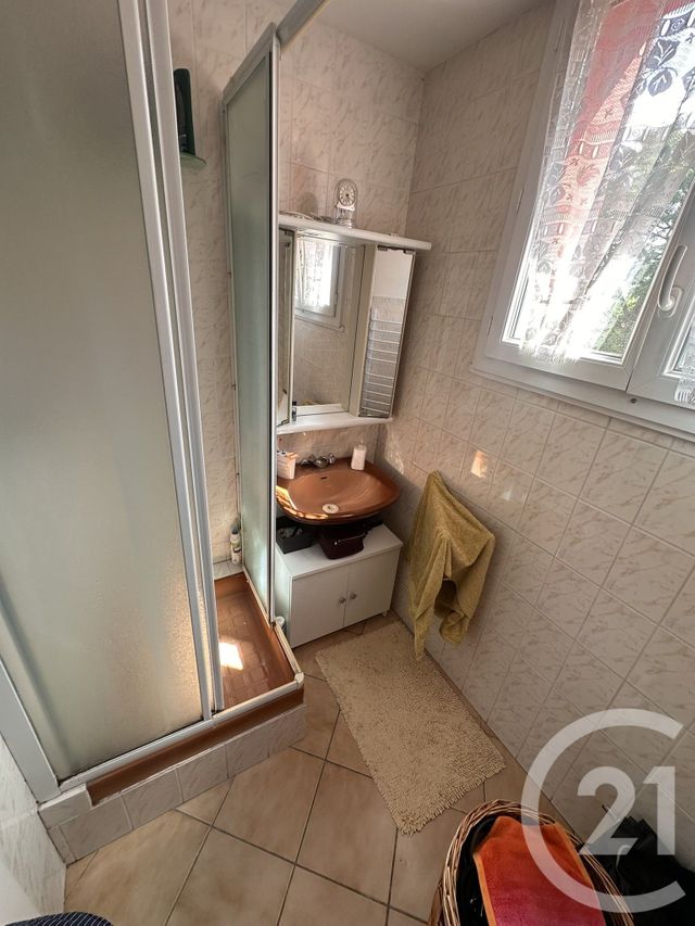 Appartement F2 à vendre - 2 pièces - 41.43 m2 - STE GENEVIEVE DES BOIS - 91 - ILE-DE-FRANCE - Century 21 Immo Danton